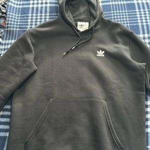 Adidas sweater/hoodie , color black, brand adidas. Used ones